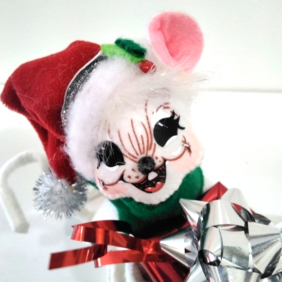 Annalee 6 " Silver Sparkle Gift Mouse 🎄 - Picture 2 of 6
